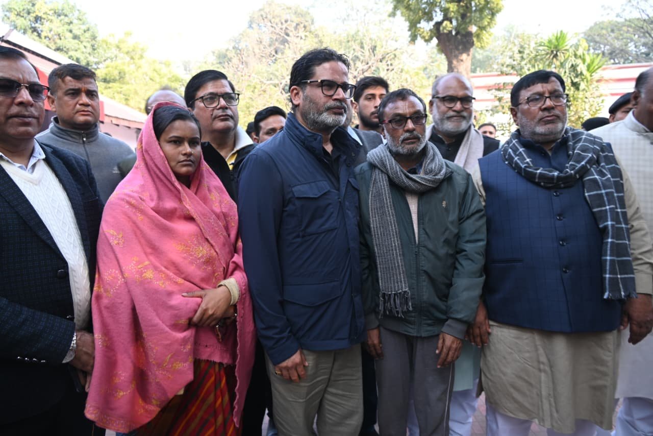 Bihar_News_Today_Prashant_Kishor_meets_SSP_in_patna_NEET_murder_case.jpeg