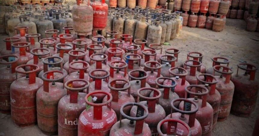 BiharNewsToday_Patna_LPG_Cylinder_Shortage_Helpline_Number (1)