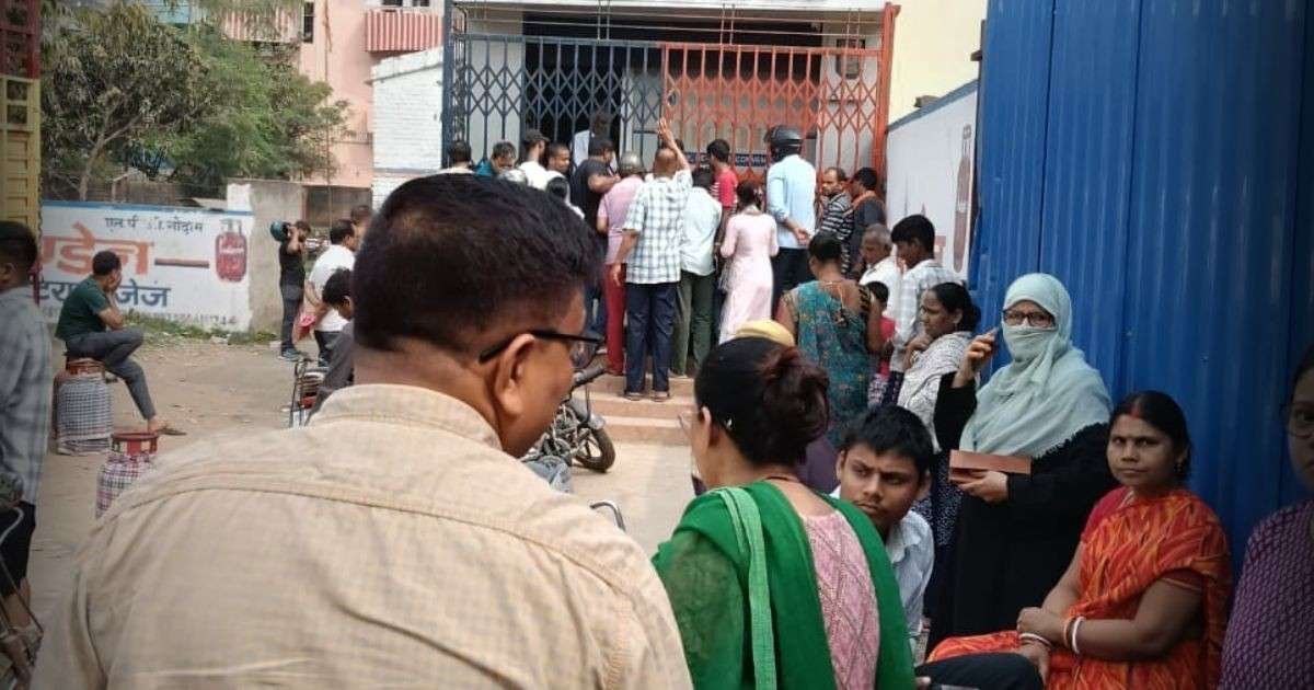 BiharNewsToday_Patna_lpg_supply_officers_leave_cancelled-1.jpg