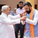 BiharNewsToday_Patna_nitish-kumar-meets-cm-samrat-choudhary