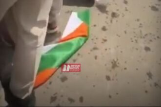 BiharNewsToday_Patna_ TRE-4 Protest – Tricolor Insult