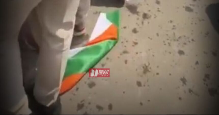 BiharNewsToday_Patna_ TRE-4 Protest – Tricolor Insult