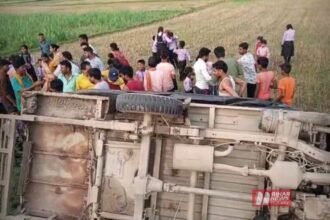 BiharNewsToday_Patna_Bagaha-School-Van-Accident