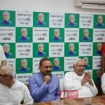 BiharNewsToday_Patna_Nitish-Kumar-JDU-Office-Visit
