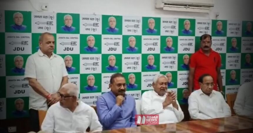 BiharNewsToday_Patna_Nitish-Kumar-JDU-Office-Visit