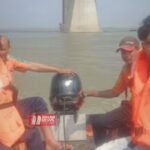 BiharNewsToday_hajipur youth jump gandhi setu