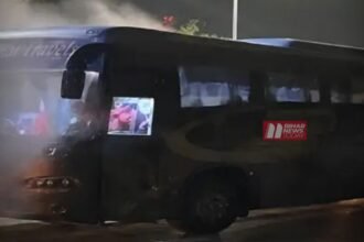 BiharNewsToday_Patna_GT Bus shortcircuit