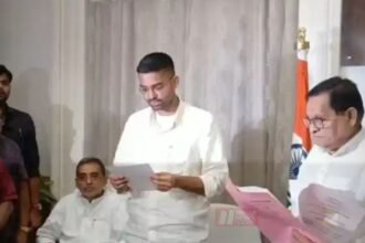 BiharNewsToday_deepak-prakash-takes-oath