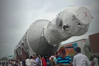 BiharNewsToday_308 Wheel Truck