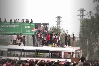 BiharNewsToday_LPU Student protest