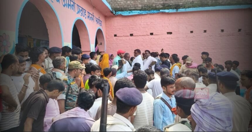 BiharNewsToday_khagaria-school-staircase-collapse